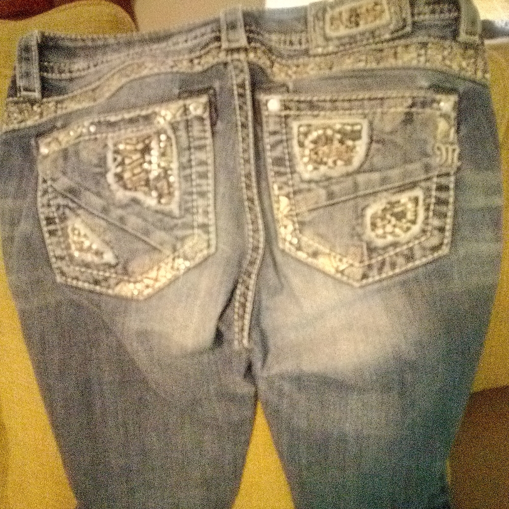 Clothes - Picture 2 of 3